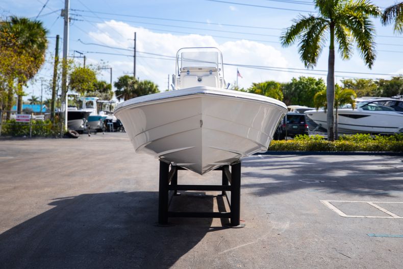Thumbnail 3 for Used 2017 Pathfinder 2200 boat for sale in West Palm Beach, FL