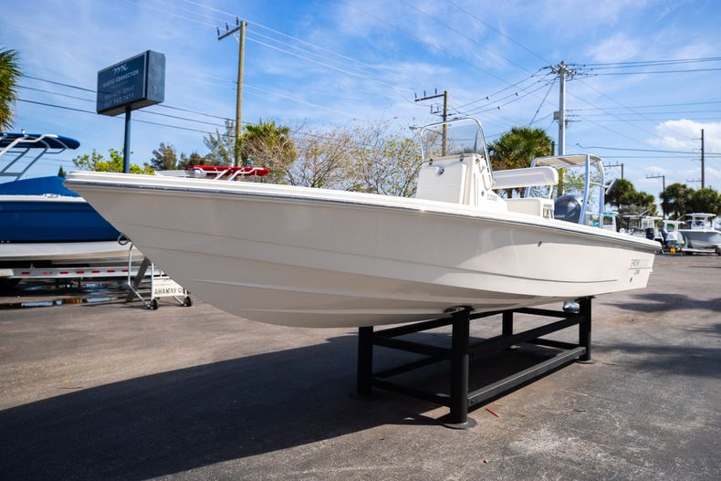 Thumbnail 4 for Used 2017 Pathfinder 2200 boat for sale in West Palm Beach, FL
