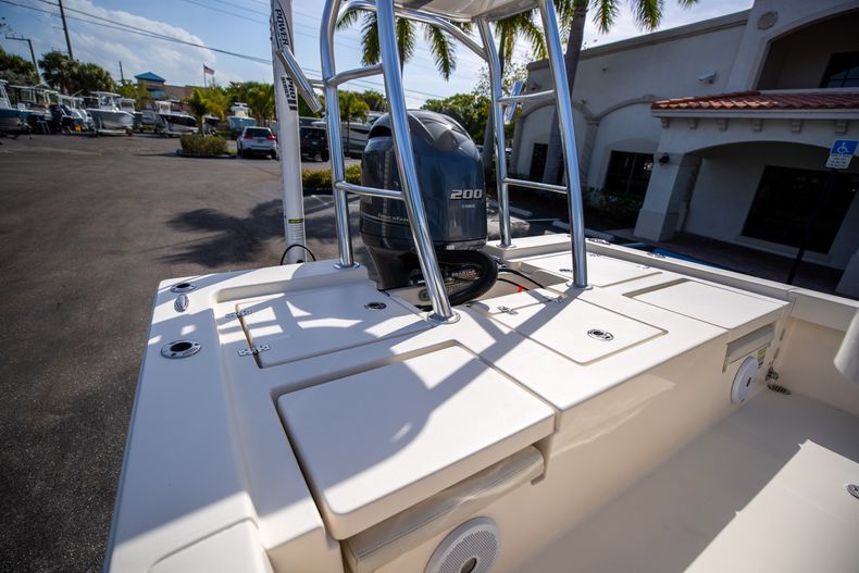 Thumbnail 13 for Used 2017 Pathfinder 2200 boat for sale in West Palm Beach, FL