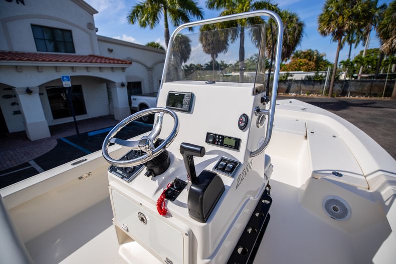 Thumbnail 30 for Used 2017 Pathfinder 2200 boat for sale in West Palm Beach, FL