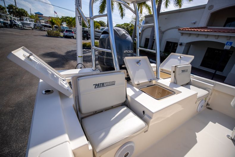 Thumbnail 14 for Used 2017 Pathfinder 2200 boat for sale in West Palm Beach, FL