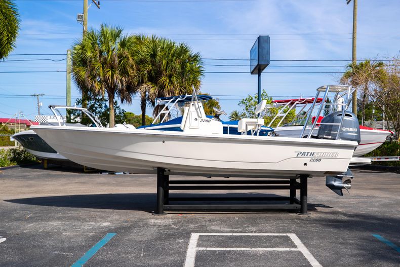 Thumbnail 6 for Used 2017 Pathfinder 2200 boat for sale in West Palm Beach, FL