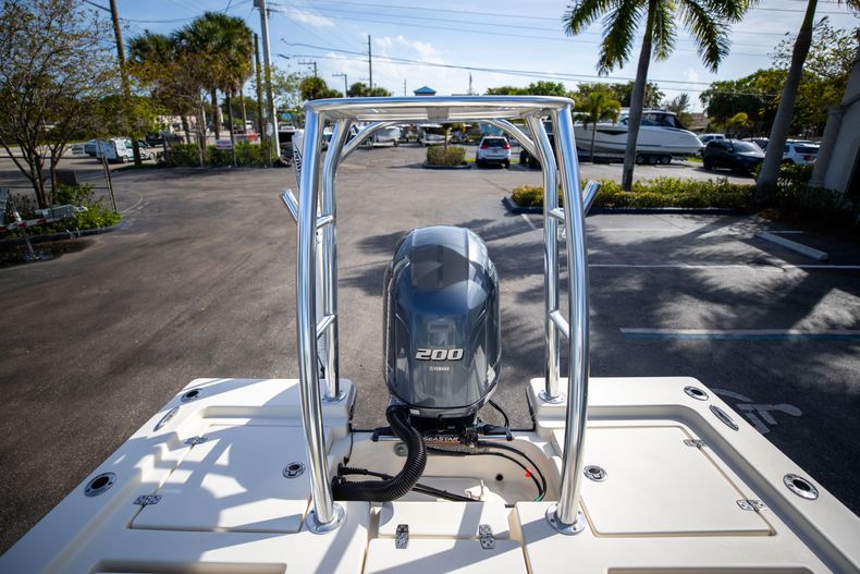 Thumbnail 23 for Used 2017 Pathfinder 2200 boat for sale in West Palm Beach, FL