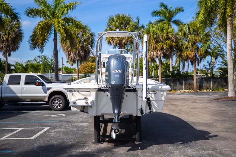 Thumbnail 9 for Used 2017 Pathfinder 2200 boat for sale in West Palm Beach, FL