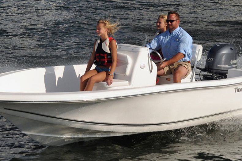 Thumbnail 22 for New 2015 Tidewater 170 CC Adventure Center Console boat for sale in Miami, FL