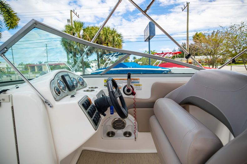 Thumbnail 23 for Used 2014 Hurricane SunDeck SD 2400 OB boat for sale in West Palm Beach, FL