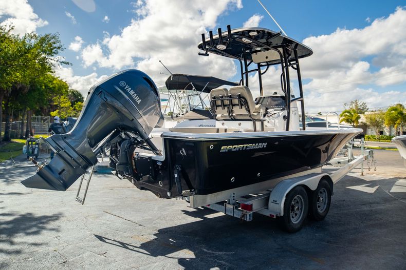 Thumbnail 2 for New 2021 Sportsman Masters 227 Bay Boat boat for sale in West Palm Beach, FL