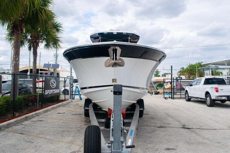 Thumbnail 2 for Used 2020 Blackfin 332CC boat for sale in Fort Lauderdale, FL