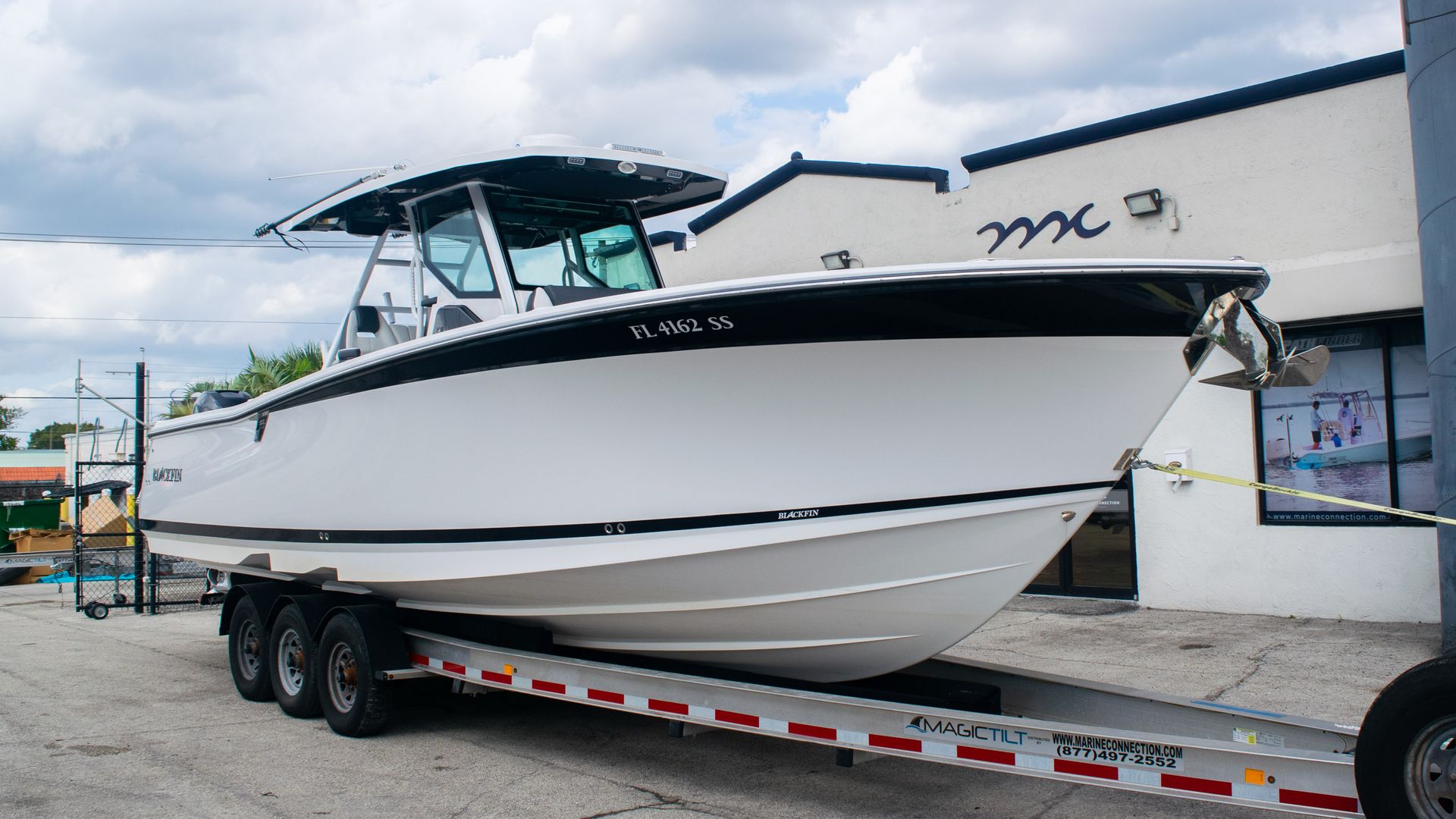 Used 2020 Blackfin 332CC #C129 image 2