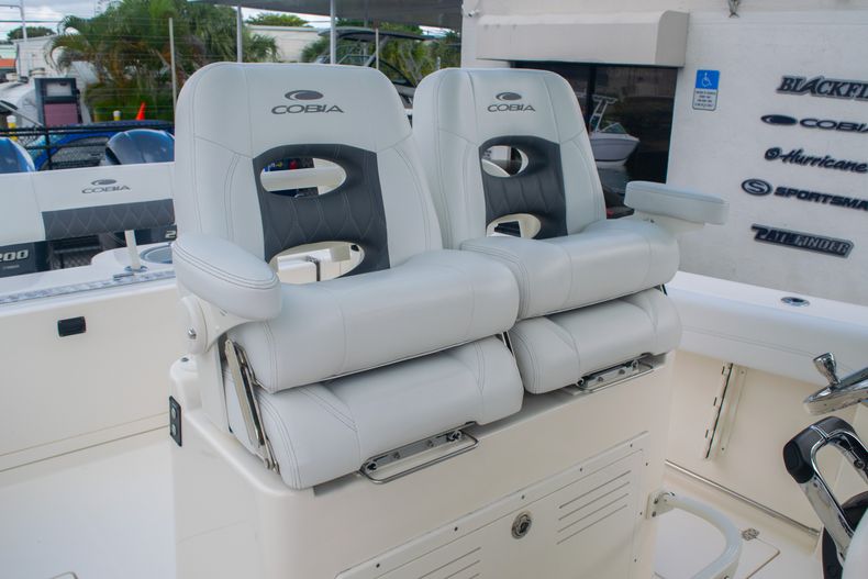 Thumbnail 44 for Used 2020 Cobia 280 CC Center Console boat for sale in Fort Lauderdale, FL