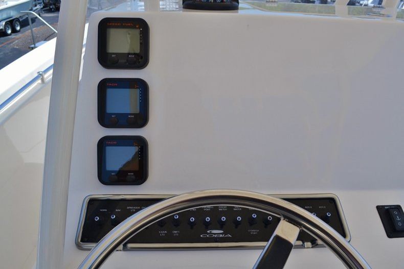 Thumbnail 11 for New 2014 Cobia 296 Center Console boat for sale in Vero Beach, FL