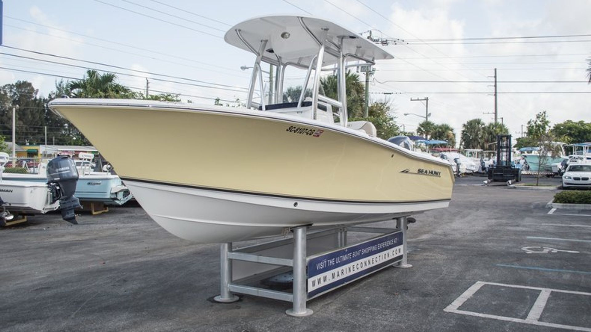 Used 2013 Sea Hunt 211 Ultra #0517 image 4