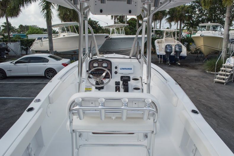 Thumbnail 9 for Used 2013 Sea Hunt 211 Ultra boat for sale in Vero Beach, FL