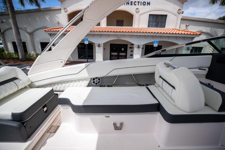 Thumbnail 29 for Used 2021 Regal LX6 Only 7 Hours boat for sale in West Palm Beach, FL