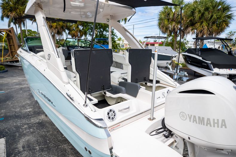 Thumbnail 18 for Used 2021 Regal LX6 Only 7 Hours boat for sale in West Palm Beach, FL
