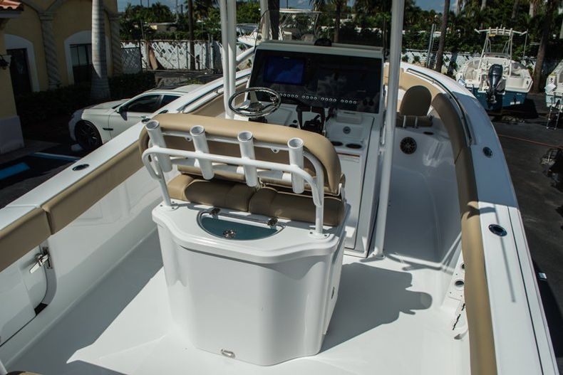 Thumbnail 8 for New 2016 Sportsman Heritage 251 Center Console boat for sale in West Palm Beach, FL