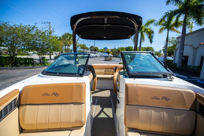 Thumbnail 37 for Used 2015 Sea Ray 210 SLX boat for sale in West Palm Beach, FL
