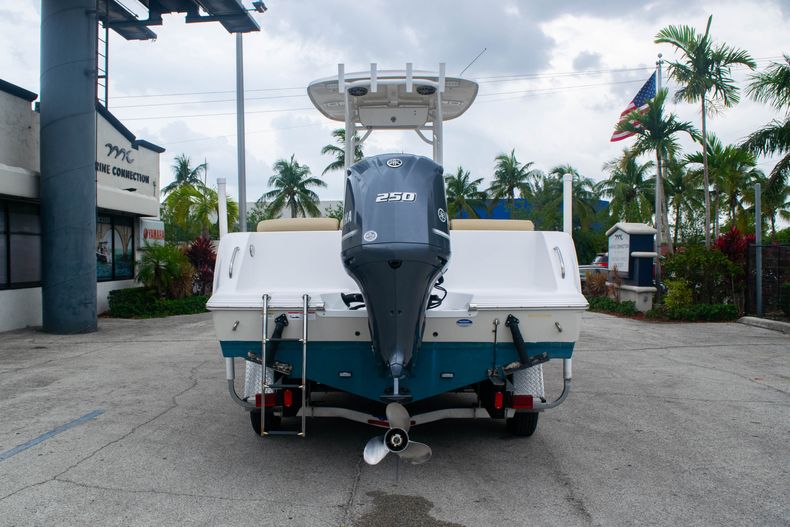 Thumbnail 6 for Used 2016 Sportsman Heritage 231 Center Console boat for sale in Fort Lauderdale, FL