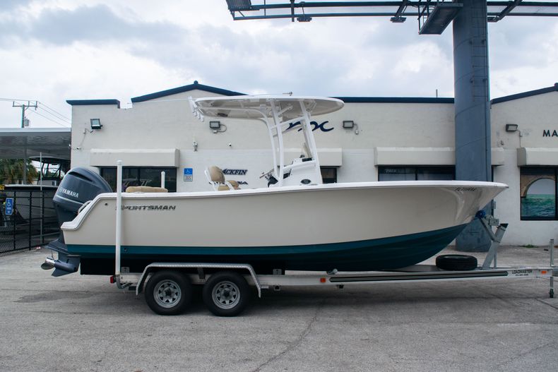 Used 2016 Sportsman Heritage 231 Center Console boat for sale in Fort Lauderdale, FL