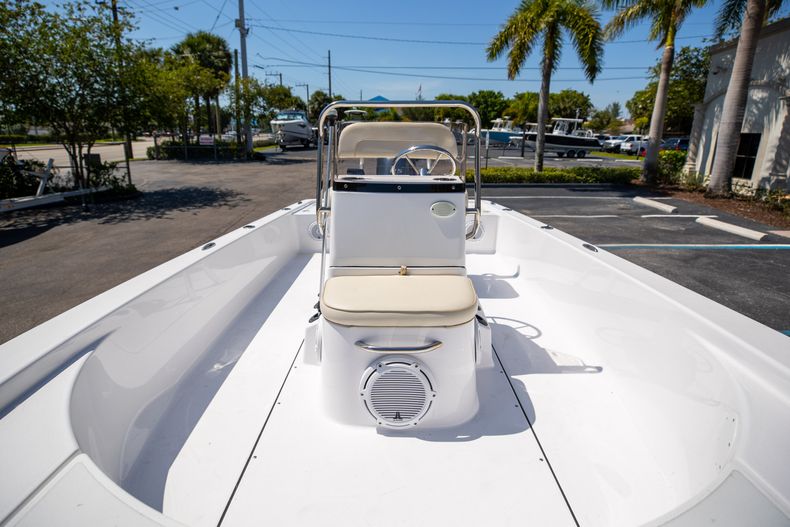 Thumbnail 35 for Used 2018 Sportsman Island Bay 20 Bay Boat boat for sale in West Palm Beach, FL