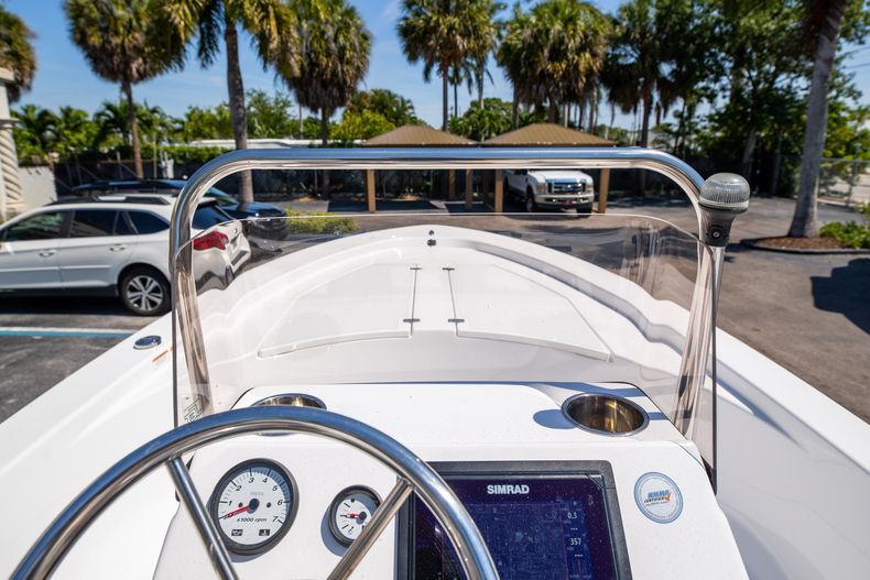 Thumbnail 28 for Used 2018 Sportsman Island Bay 20 Bay Boat boat for sale in West Palm Beach, FL