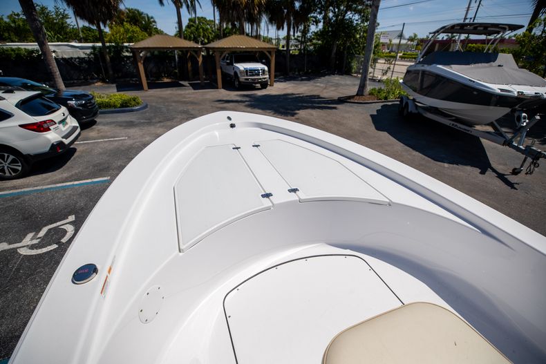 Thumbnail 33 for Used 2018 Sportsman Island Bay 20 Bay Boat boat for sale in West Palm Beach, FL