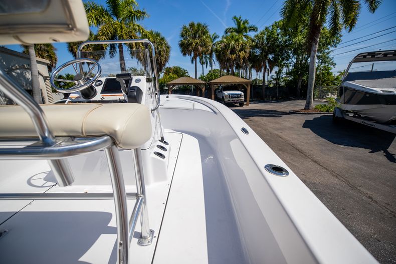 Thumbnail 18 for Used 2018 Sportsman Island Bay 20 Bay Boat boat for sale in West Palm Beach, FL