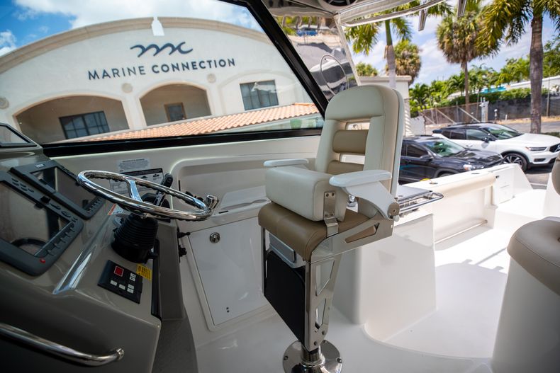 Thumbnail 35 for Used 2009 Everglades 320EX boat for sale in West Palm Beach, FL