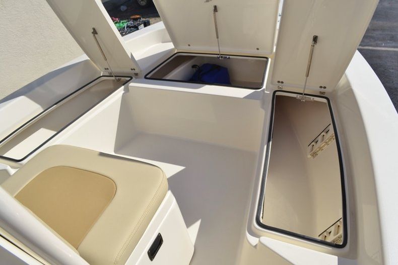 Thumbnail 28 for New 2016 Pathfinder 2200 TRS Bay Boat boat for sale in Vero Beach, FL