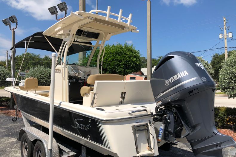 Thumbnail 3 for Used 2014 Scout 251 XS boat for sale in Vero Beach, FL