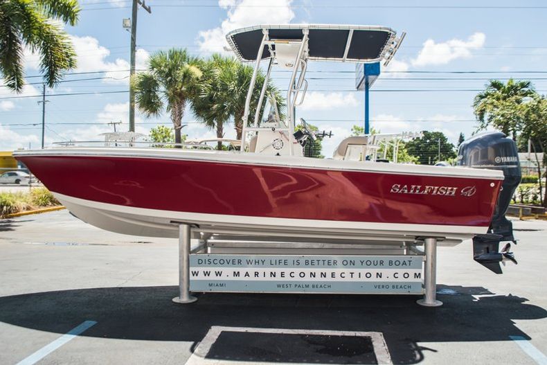 Thumbnail 4 for Used 2012 Sailfish 208 Center Console boat for sale in West Palm Beach, FL