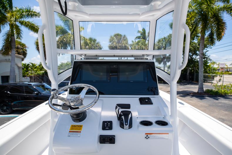 Thumbnail 32 for New 2021 Sportsman Masters 267 Bay Boat boat for sale in West Palm Beach, FL