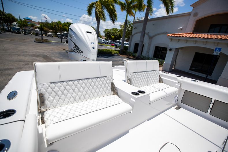 Thumbnail 17 for New 2021 Sportsman Masters 267 Bay Boat boat for sale in West Palm Beach, FL