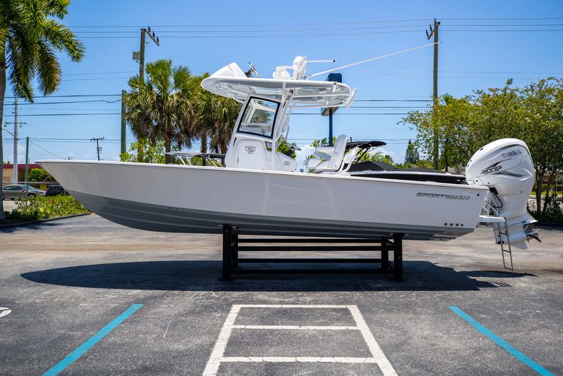 Thumbnail 4 for New 2021 Sportsman Masters 267 Bay Boat boat for sale in West Palm Beach, FL