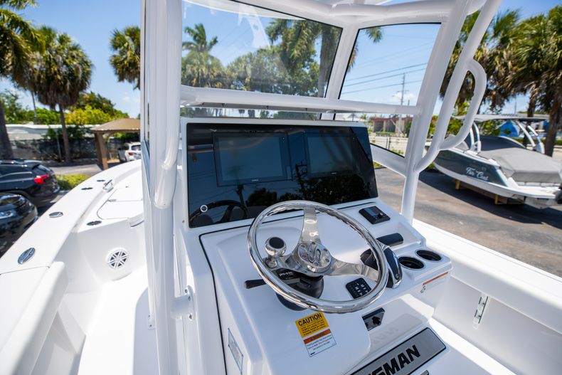 Thumbnail 33 for New 2021 Sportsman Masters 267 Bay Boat boat for sale in West Palm Beach, FL
