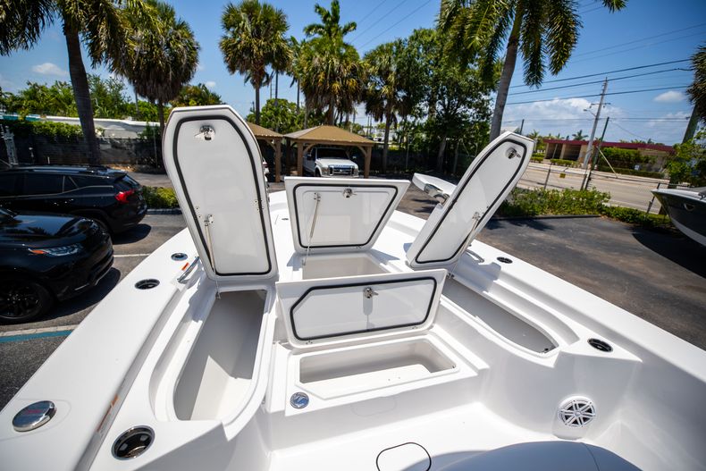 Thumbnail 47 for New 2021 Sportsman Masters 267 Bay Boat boat for sale in West Palm Beach, FL