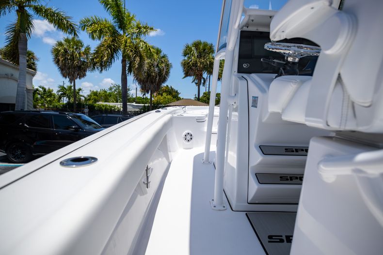 Thumbnail 27 for New 2021 Sportsman Masters 267 Bay Boat boat for sale in West Palm Beach, FL