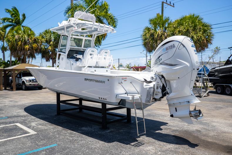 Thumbnail 5 for New 2021 Sportsman Masters 267 Bay Boat boat for sale in West Palm Beach, FL