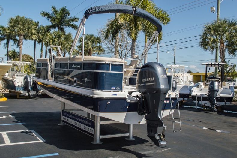 Thumbnail 6 for New 2015 Hurricane FunDeck FD 236 OB boat for sale in West Palm Beach, FL