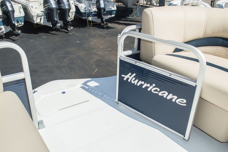Thumbnail 44 for New 2015 Hurricane FunDeck FD 236 OB boat for sale in West Palm Beach, FL