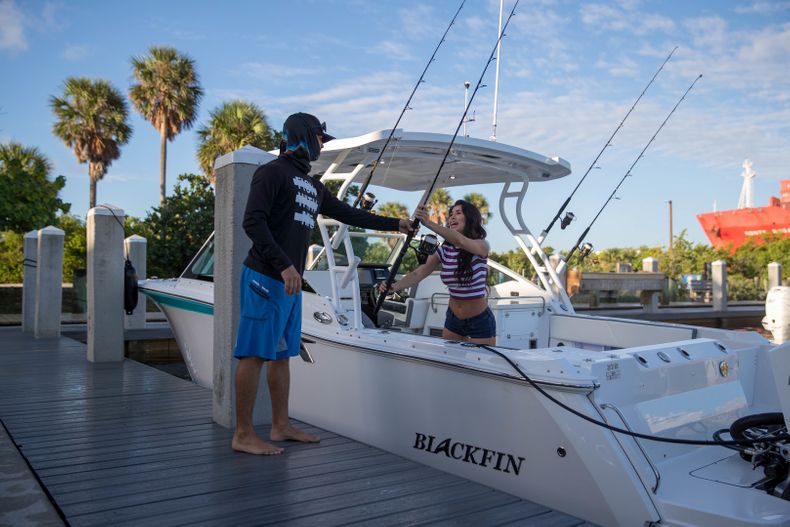 Thumbnail 6 for New 2022 Blackfin 272DC boat for sale in West Palm Beach, FL