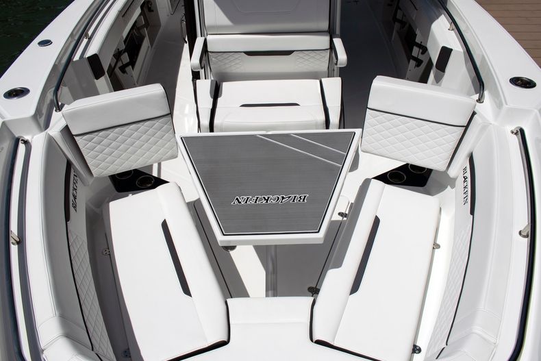 Thumbnail 3 for New 2022 Blackfin 302CC boat for sale in West Palm Beach, FL