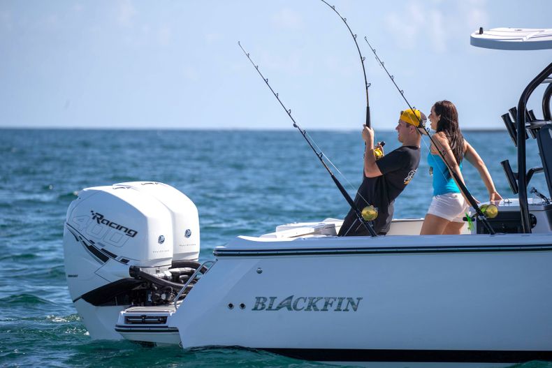Thumbnail 7 for New 2022 Blackfin 332CC boat for sale in West Palm Beach, FL