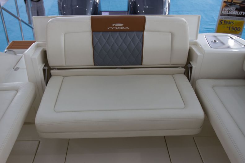Thumbnail 22 for New 2022 Cobia 280 DC boat for sale in West Palm Beach, FL