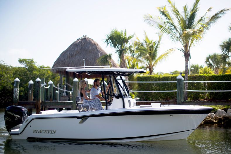 Thumbnail 15 for New 2022 Blackfin 222CC boat for sale in West Palm Beach, FL