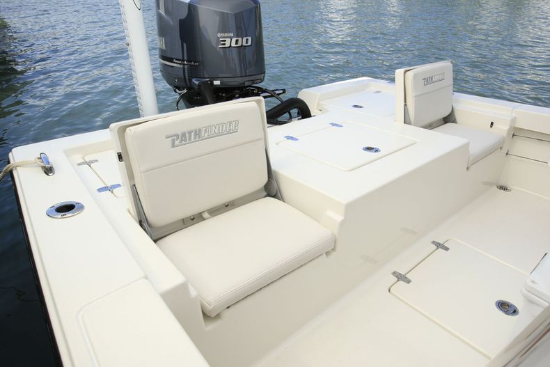 Thumbnail 9 for New 2022 Pathfinder 2400 TRS boat for sale in Vero Beach, FL