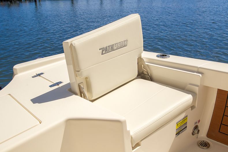 Thumbnail 22 for New 2022 Pathfinder 2500 Hybrid boat for sale in Vero Beach, FL