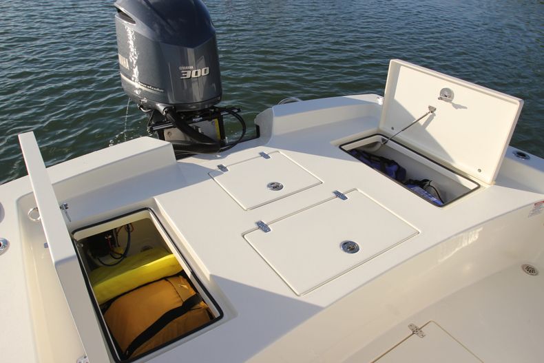 Thumbnail 5 for New 2022 Pathfinder 2600 HPS boat for sale in Vero Beach, FL