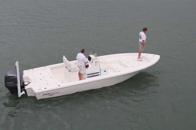 Thumbnail 4 for New 2022 Pathfinder 2600 HPS boat for sale in Vero Beach, FL