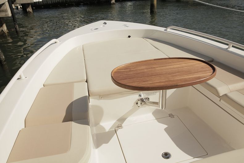 Thumbnail 15 for New 2022 Pathfinder 2600 TRS boat for sale in Vero Beach, FL
